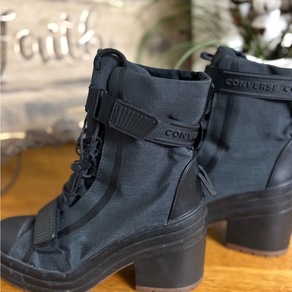 Women’s Chuck Taylor All Star GR82 Converse Boots - Picture 4 of 7